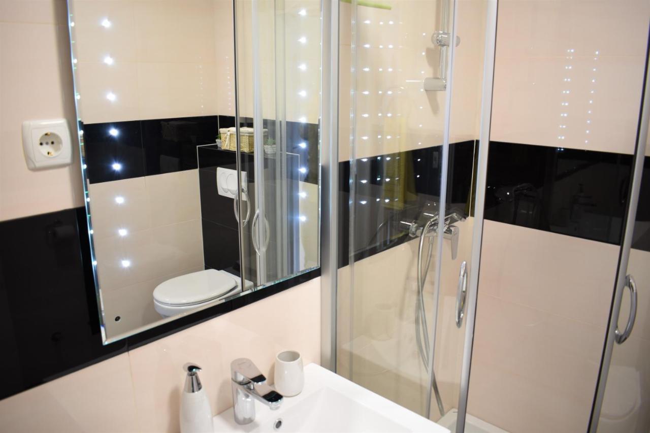 שיבניק Apartments Rena מראה חיצוני תמונה